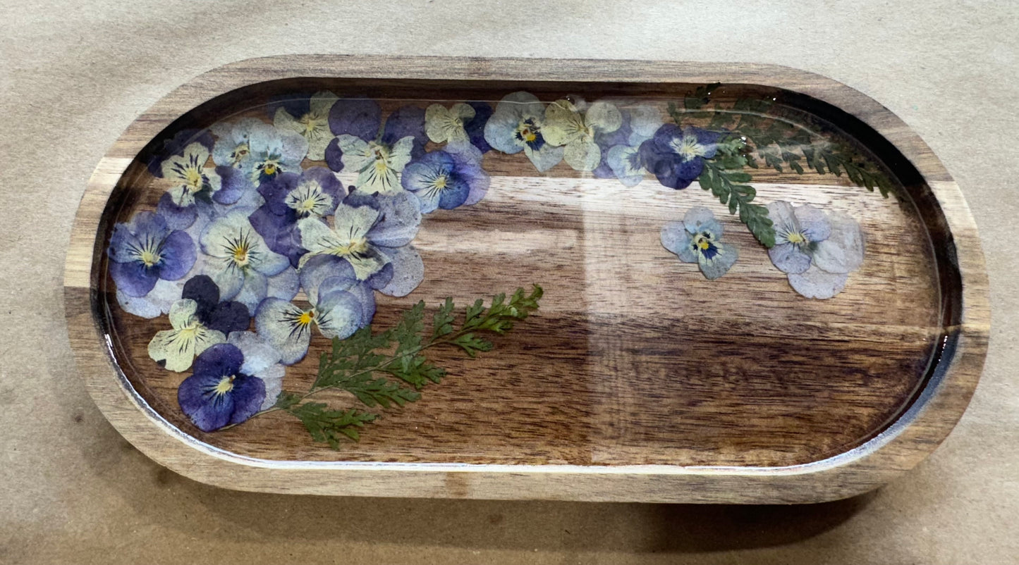 09/12 6pm Resin Pressed Flower Board Workshop