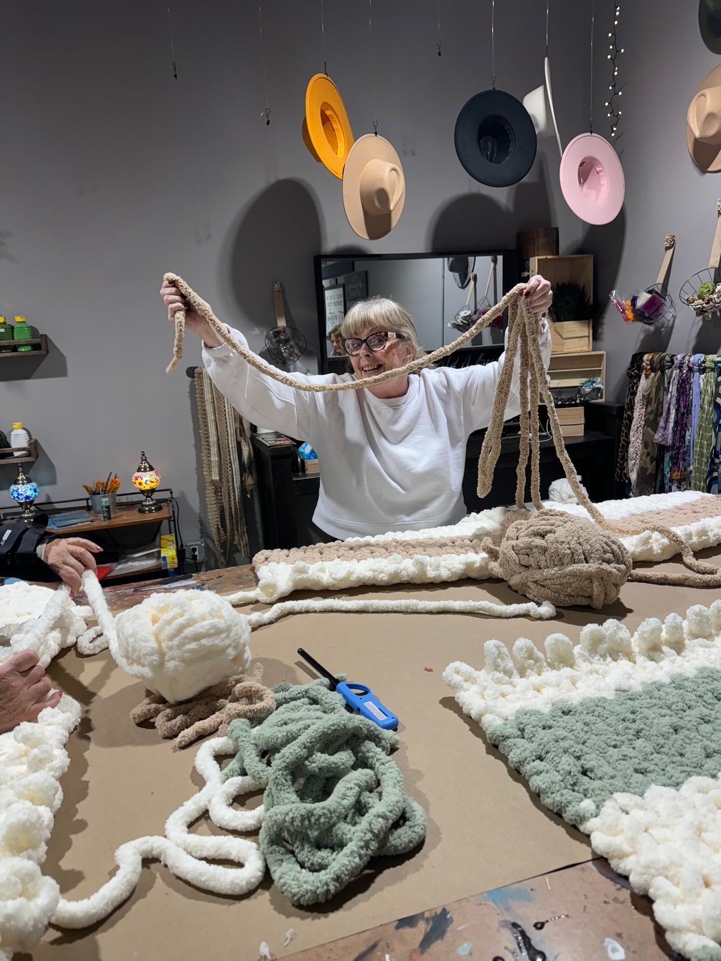 10/22 5:30pm Chunky Hand Knit Blanket Workshop