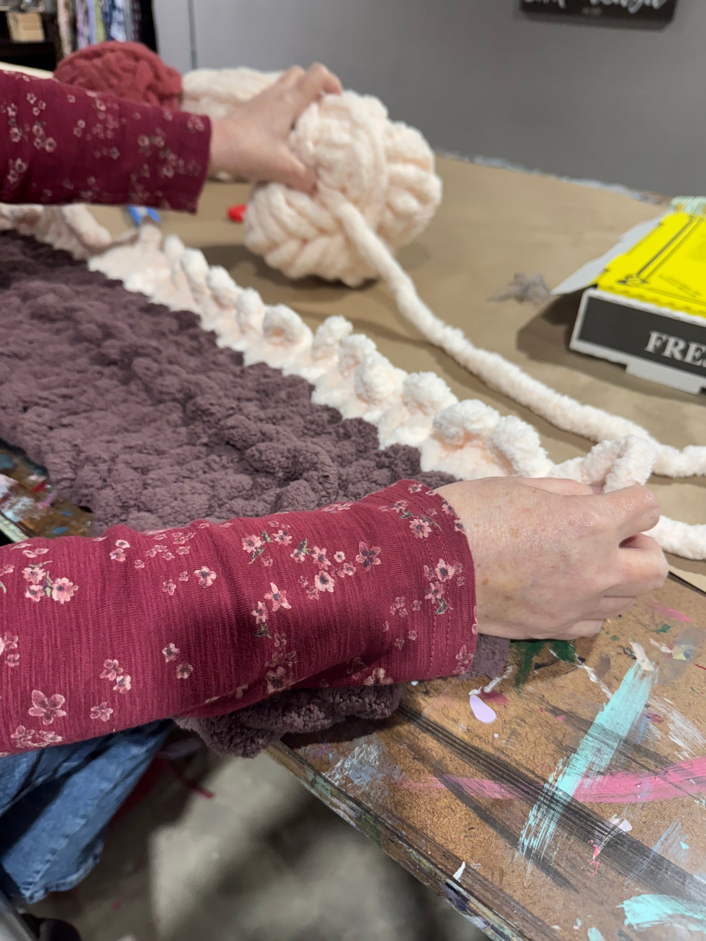 10/11 1pm Chunky Hand Knit Blanket Workshop