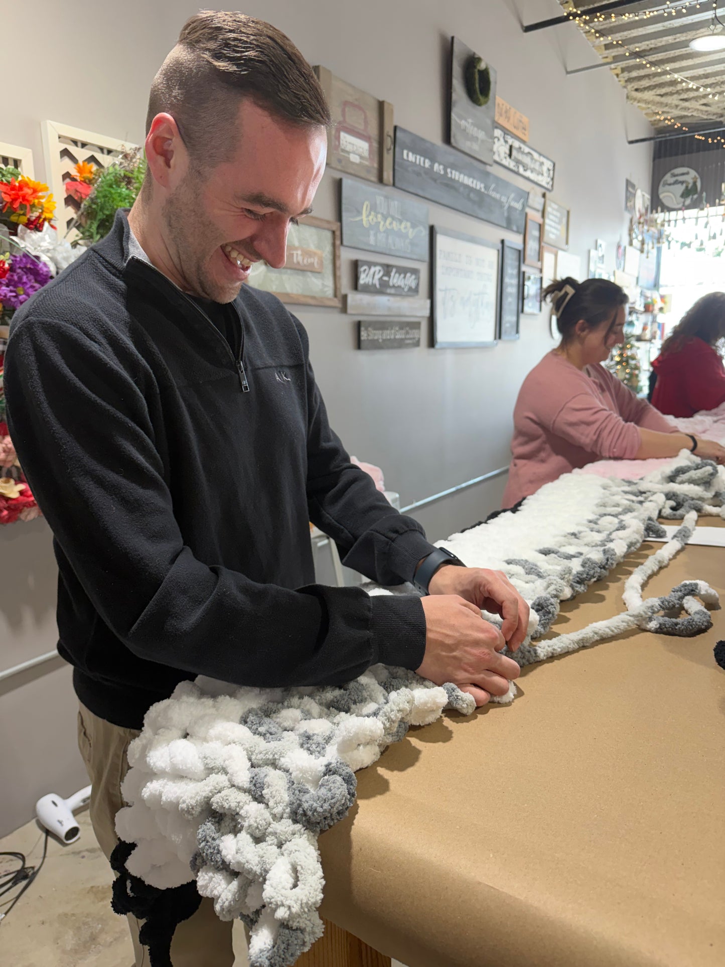 04/11 11am Chunky Hand Knit Blanket Workshop