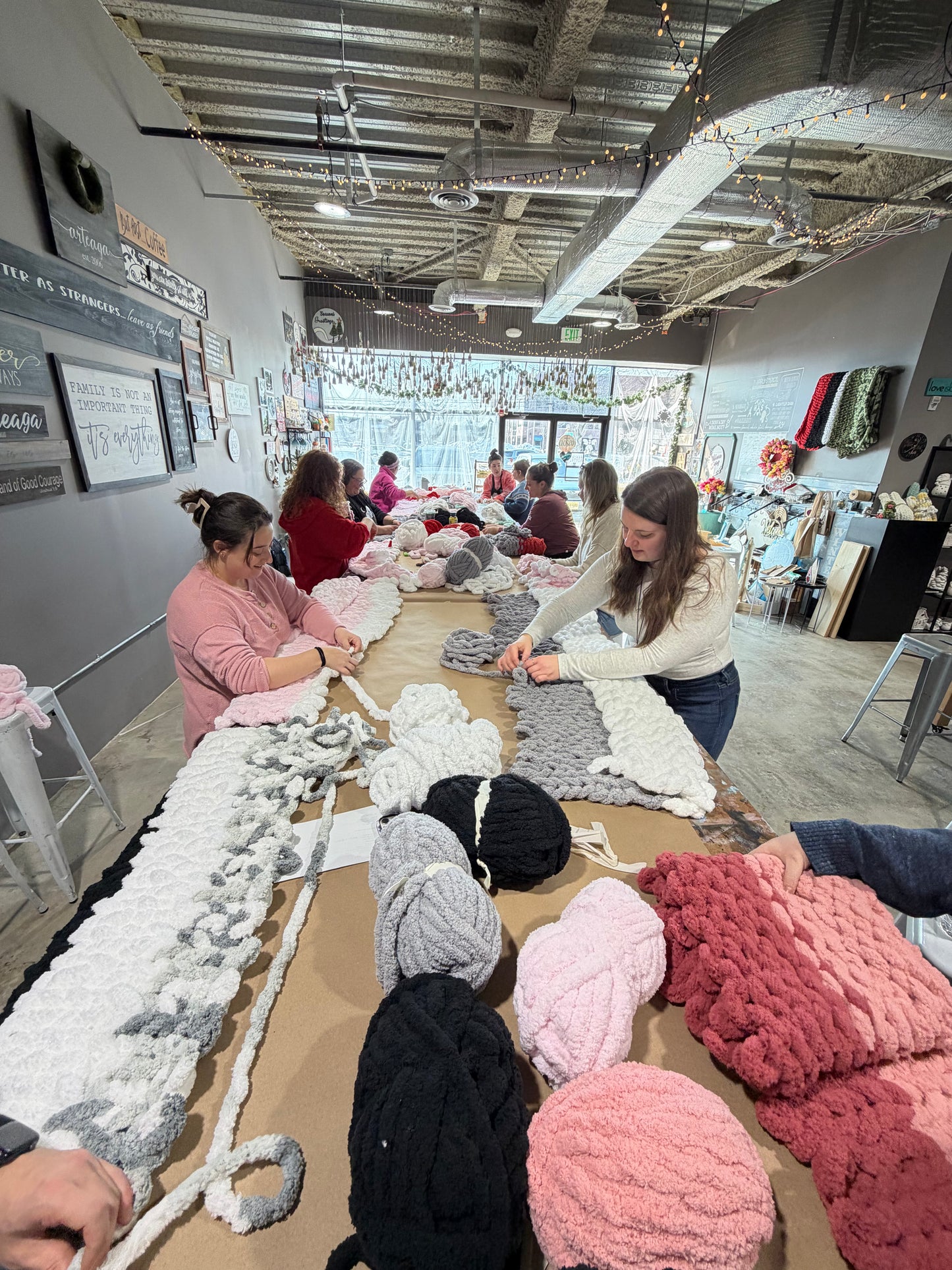 04/11 11am Chunky Hand Knit Blanket Workshop