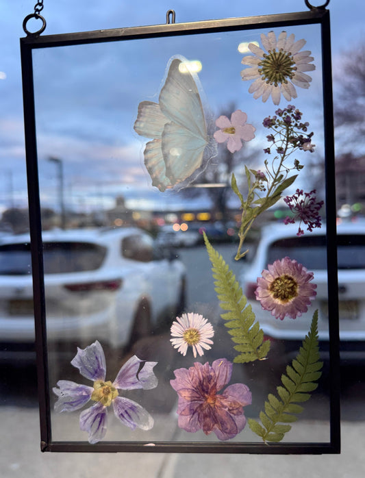 04/29 6pm Pressed Flower Frame