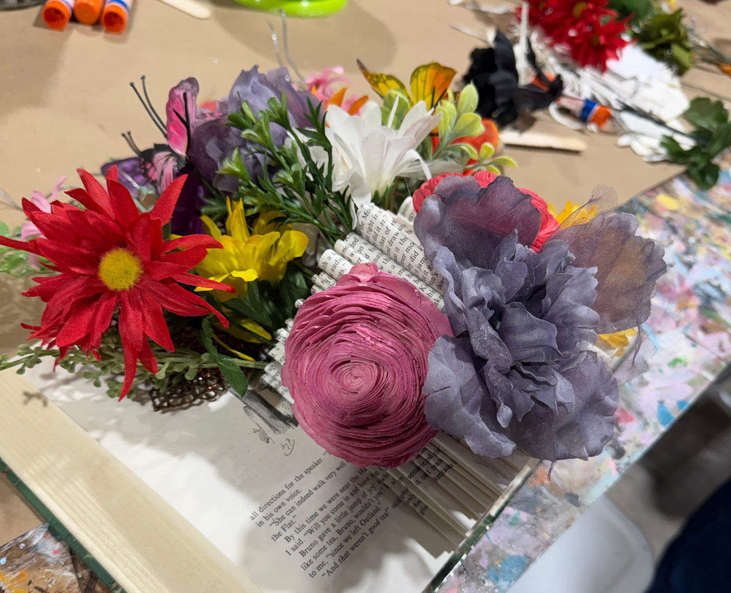 08/15/2026 Saturday 11am Book Vase & Flowers
