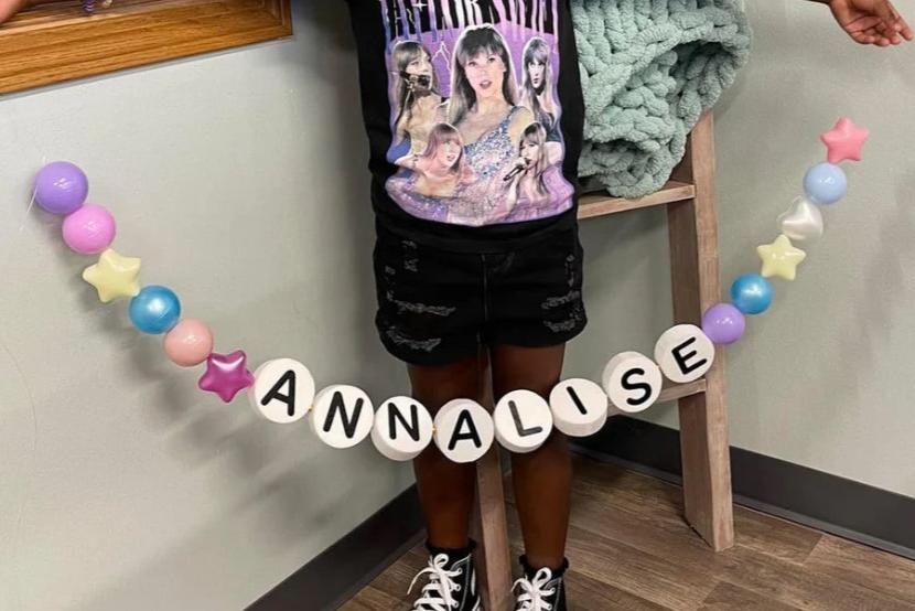 01/02 12pm Large Friendship Bracelet WS