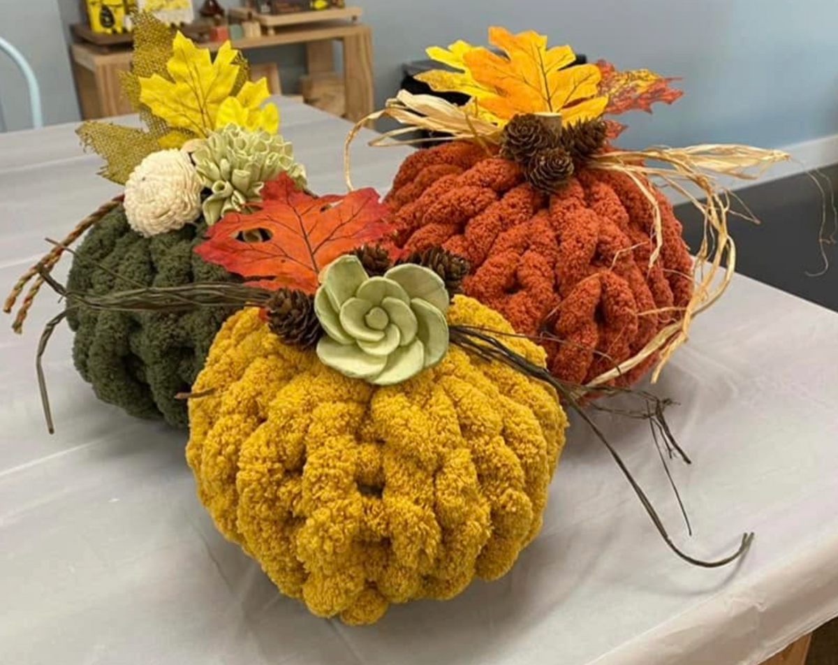 10/02 6pm Chunky Knit Pumpkins Workshop